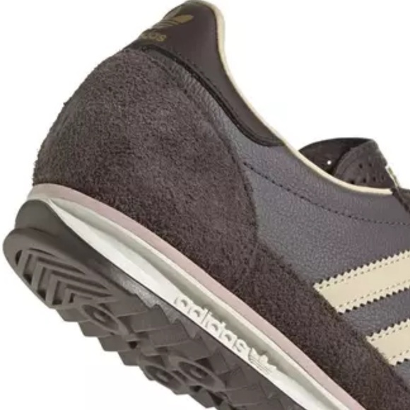 Adidas women’s SL 72 Sneaker Charcoal/Crystal Sand/Brown size 6.5 / 38 - Picture 3 of 10